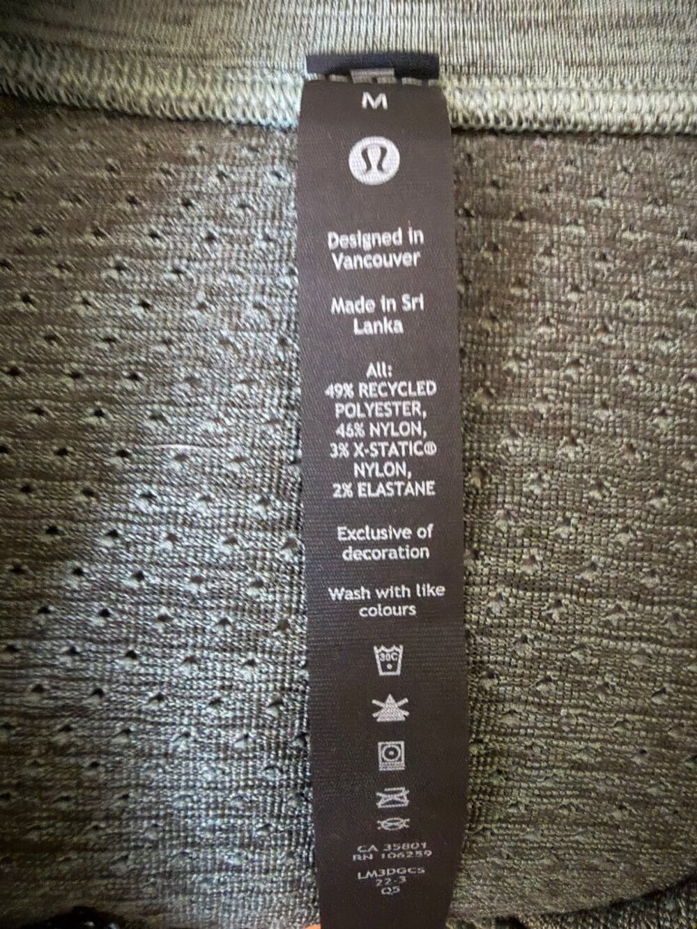 Lululemon Men's Long-Sleeved Vent Tech ½ Zip - Size M - Picture 5 of 7